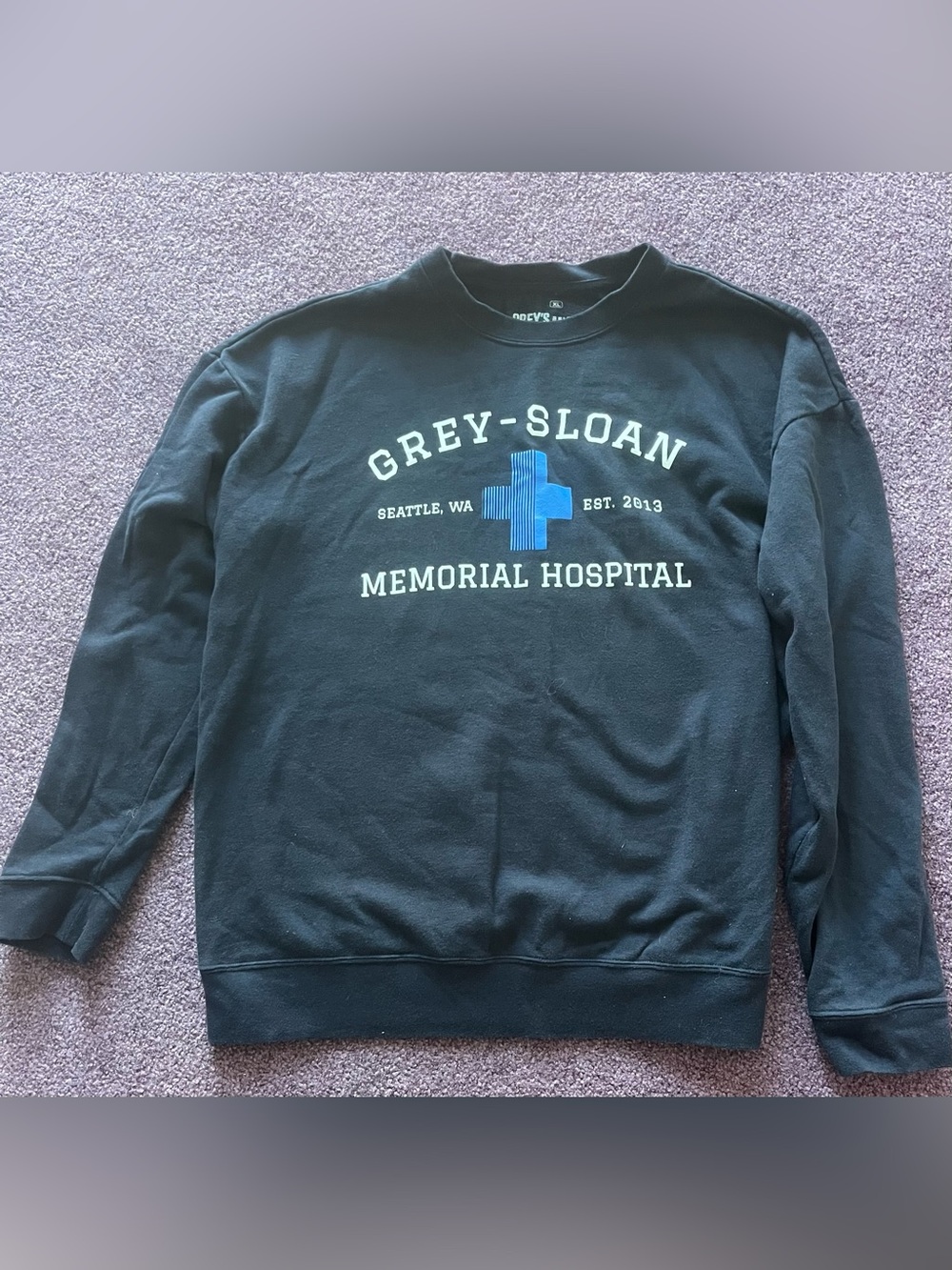 Grey’s Anatomy navy sweatshirt size XL